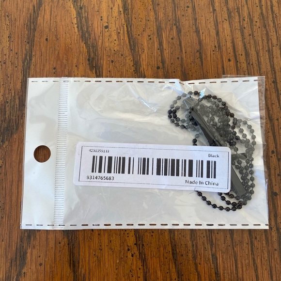 NEW Men’s 2 Pack Rectangle Iron Metal Pendant with Cuban Chain Necklace (26.8in) - Picture 7 of 7